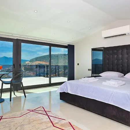 Villa 4 Bedroom - 8786